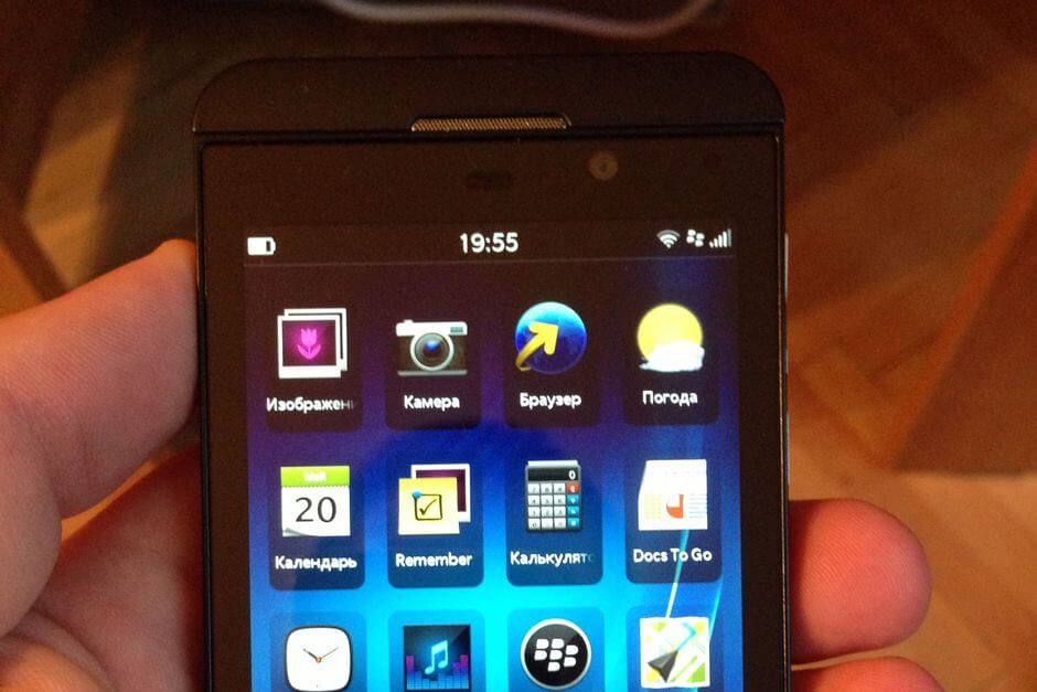 Обзор Blackberry Z10. Первый смартфон от Blackberry.