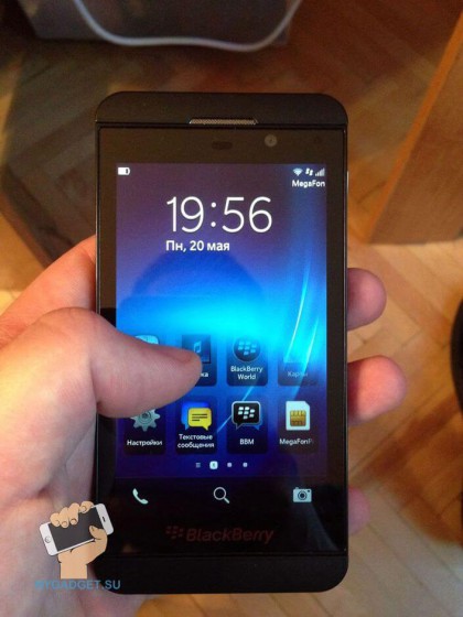 дисплей Blackberry Z10