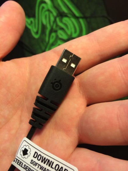 USB-штекер Steelseries Rival