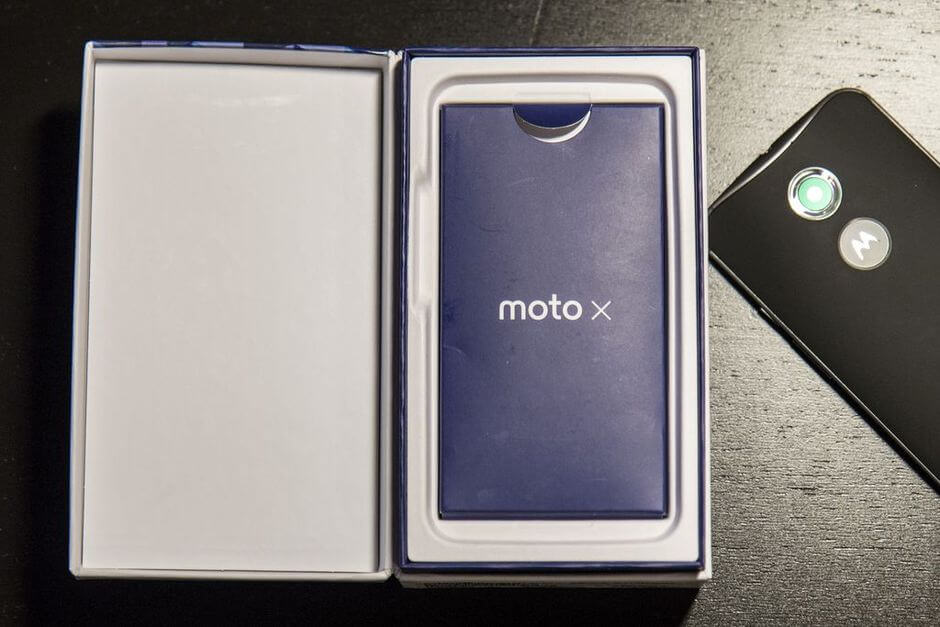 комплект поставки Motorola Moto X 2nd gen.